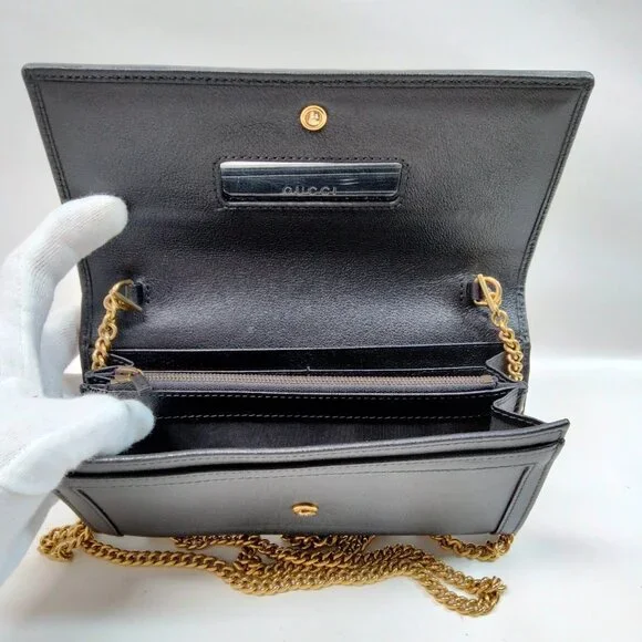 Authentic Gucci Black Leather Wallet on Chain mn530-021526 - Picture 5 of 9